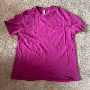 lululemon athletica Fuchsia Short Sleeve Tee